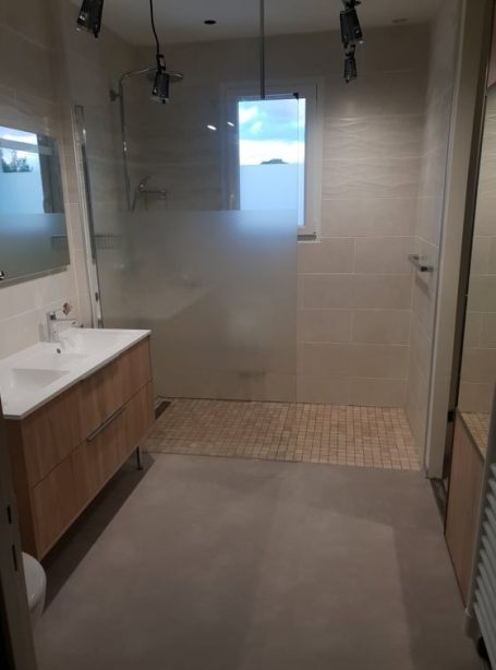 Salle de bain entièrement rénové Rénovation complète salle de bain