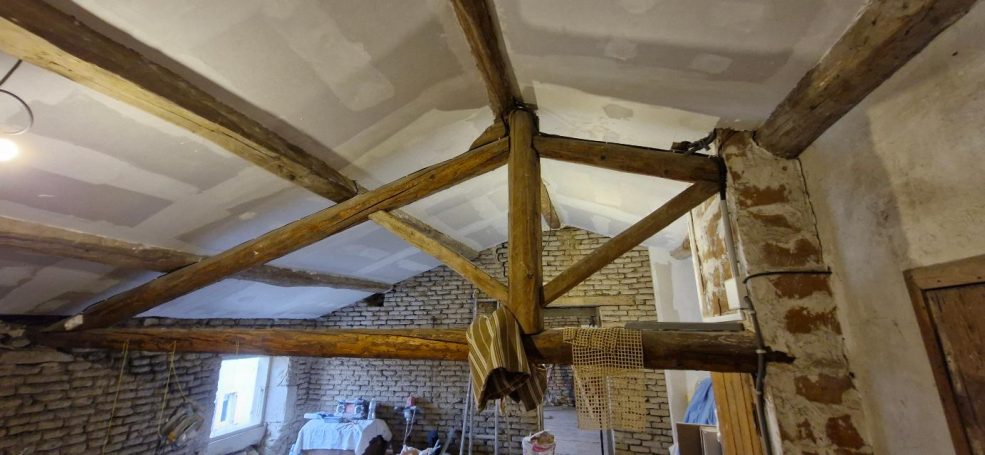 Pose placo plafond sous toiture Pose placo plafond sous toiture